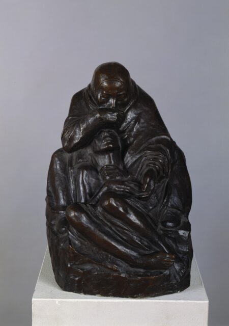 Käthe Kollwitz, Pietà, 1937-39, Bronze, 38,6 x 28,5 x 40 cm