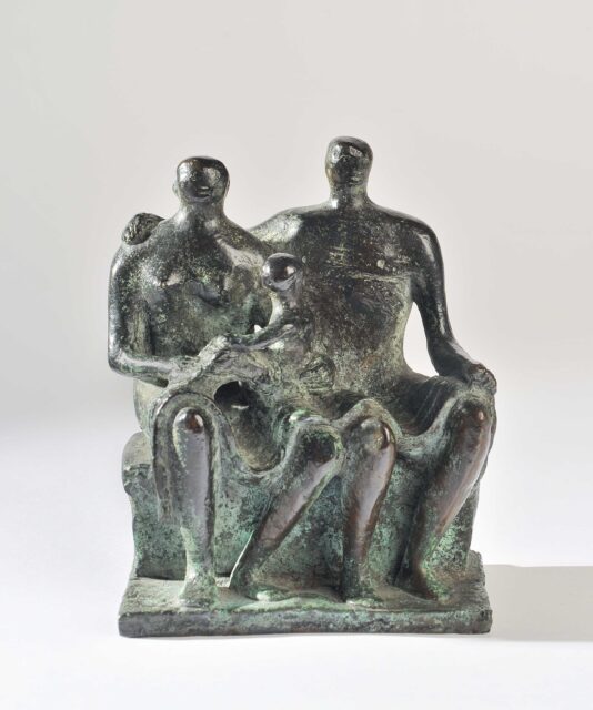 Henry Moore, Family Group, 1944, Bronze, 14 x 11 x 7 cm