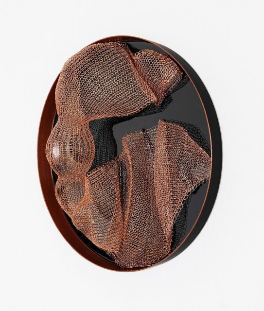Julia Smirnova, Aggregation, Kupferdraht, handgestrickt, 2020